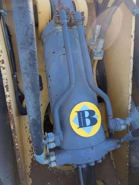 Volvo hydraulic cylinder 17230577 for Volvo L180G, L180H, L180K Photo 2