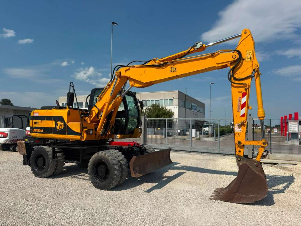 JCB JS130W Photo 2