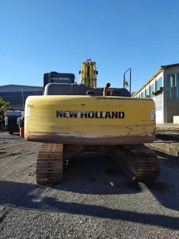 New Holland E265 Photo 3