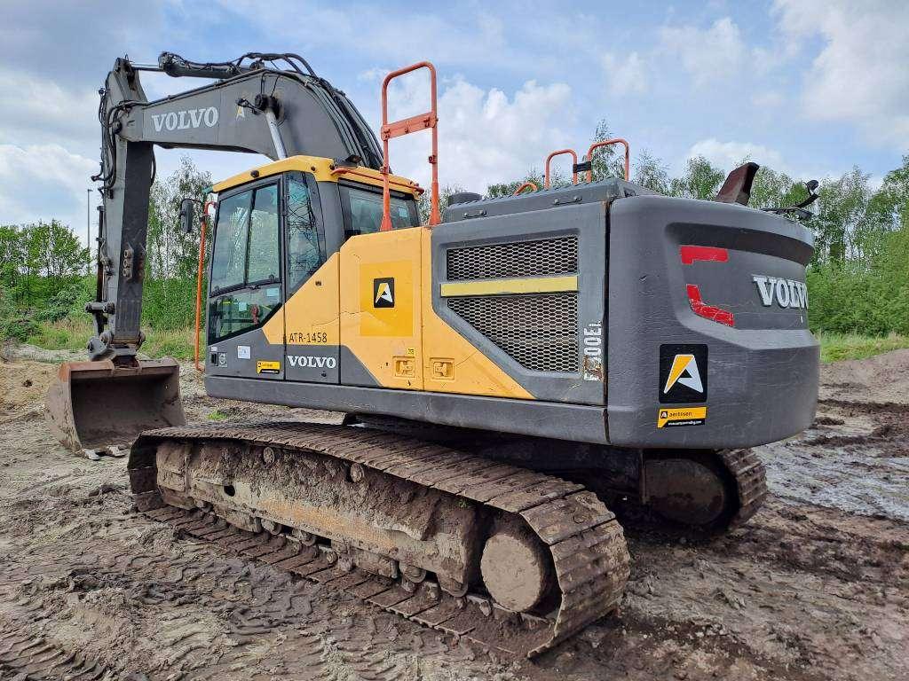 Volvo EC300EL Photo 2