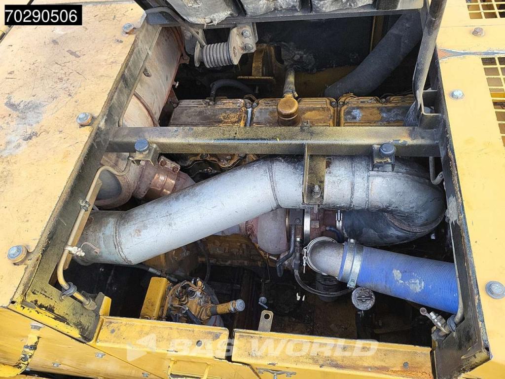 Caterpillar 390 D L Photo 14