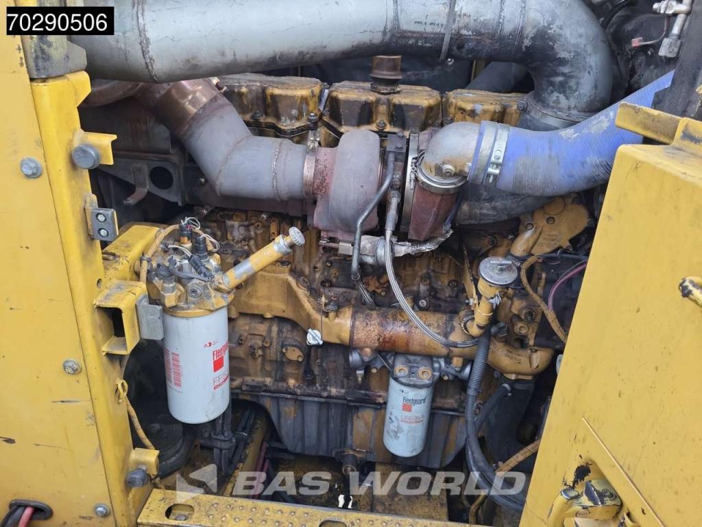 Caterpillar 390 D L Photo 17