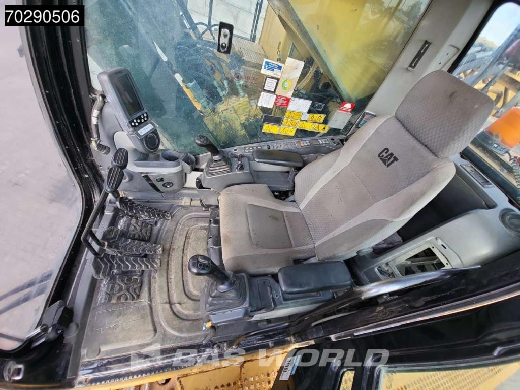 Caterpillar 390 D L Photo 28