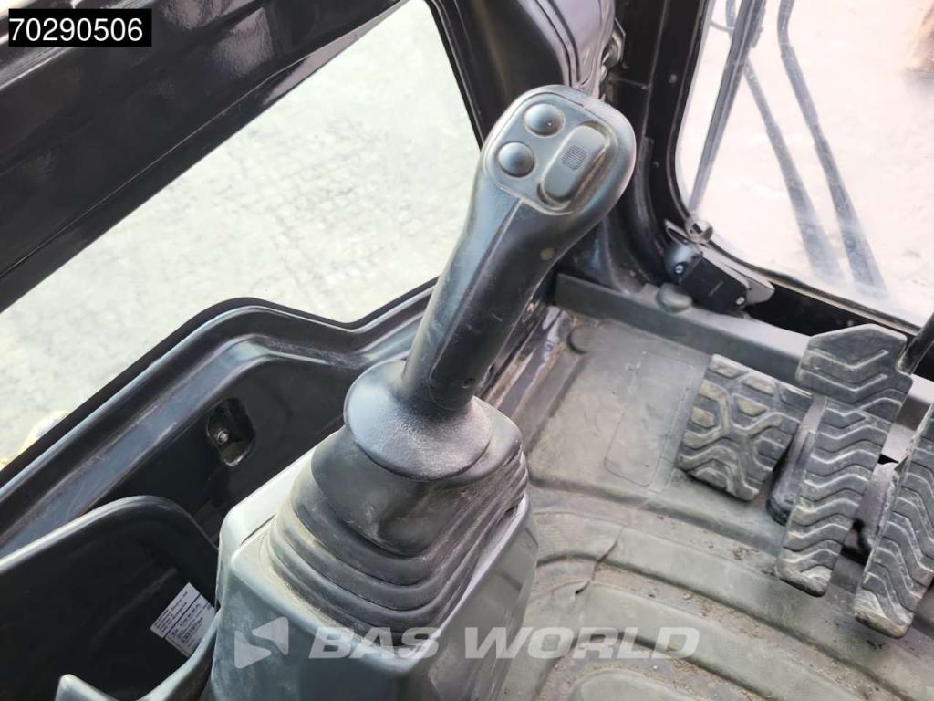 Caterpillar 390 D L Photo 29