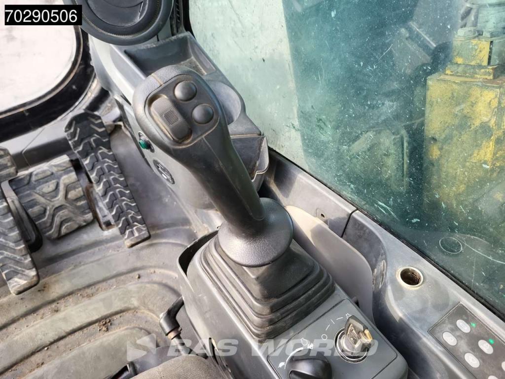 Caterpillar 390 D L Photo 30