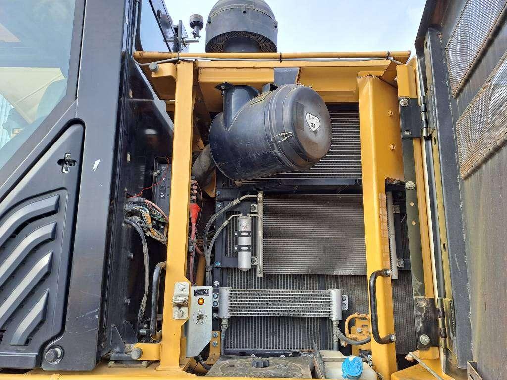 Caterpillar 335 F L CR Photo 16