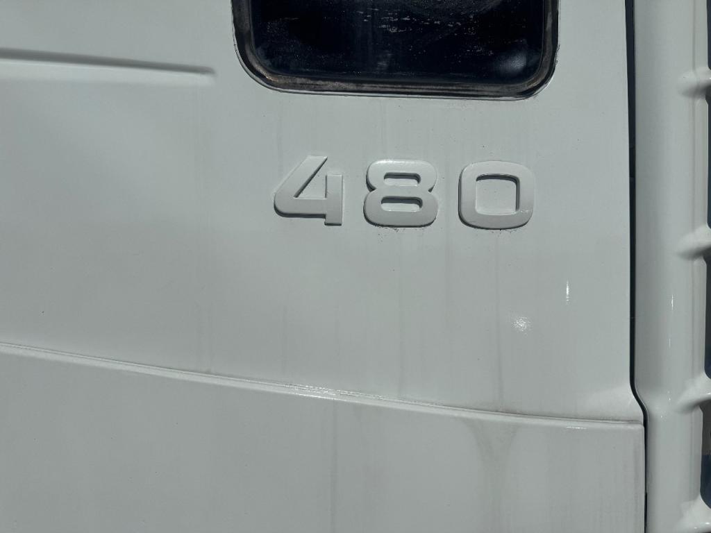 Iveco 480 Photo 4