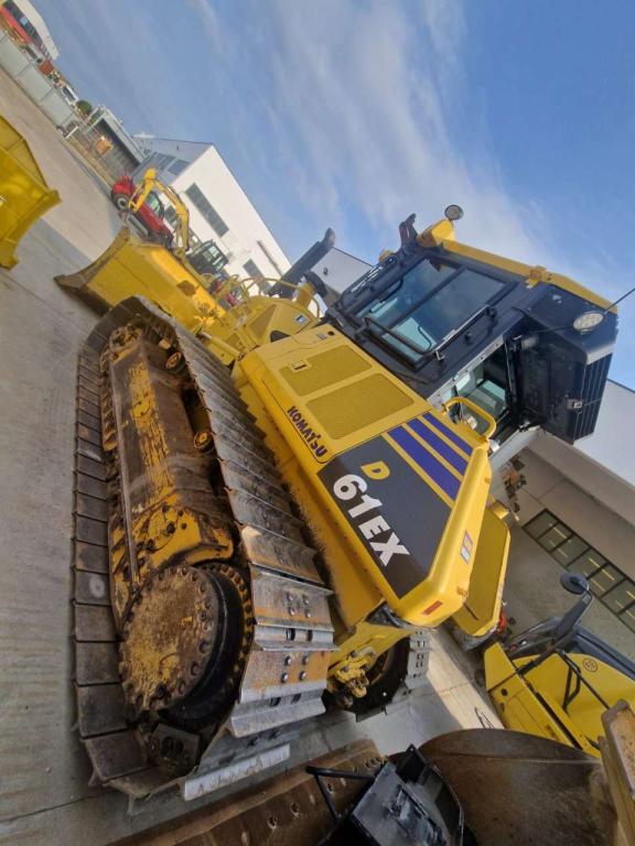 Komatsu D61EX-24 Photo 10