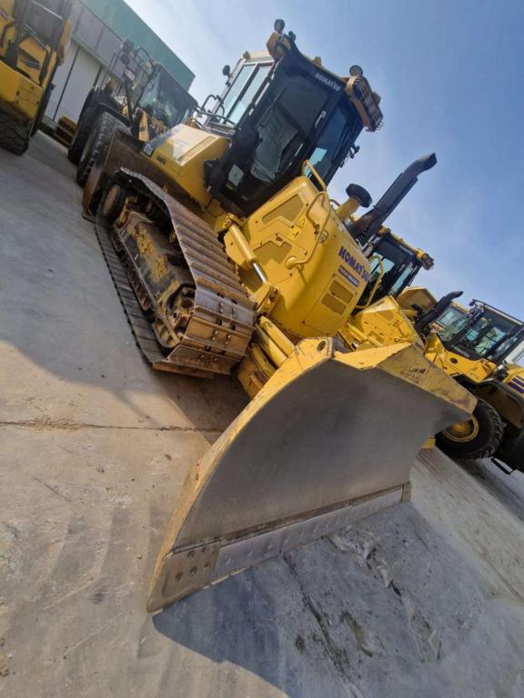 Komatsu D61EX-24 Photo 6