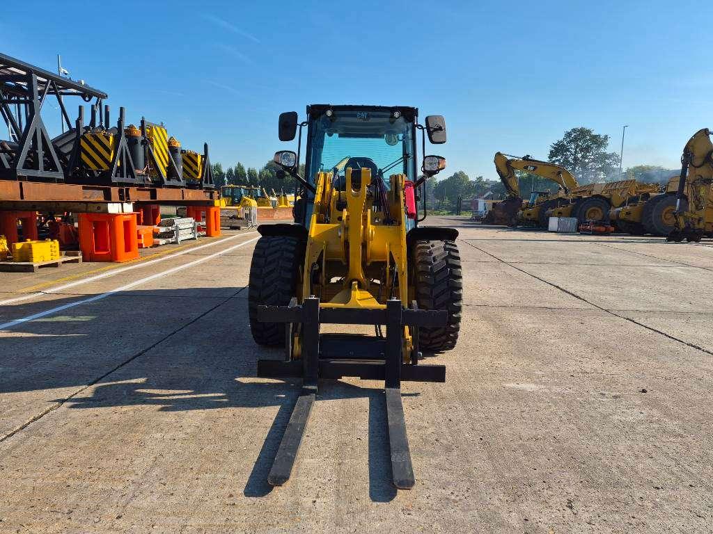 Caterpillar 906 Photo 3