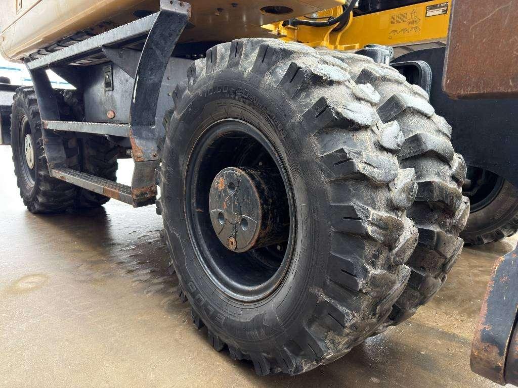 Caterpillar M318F Photo 22