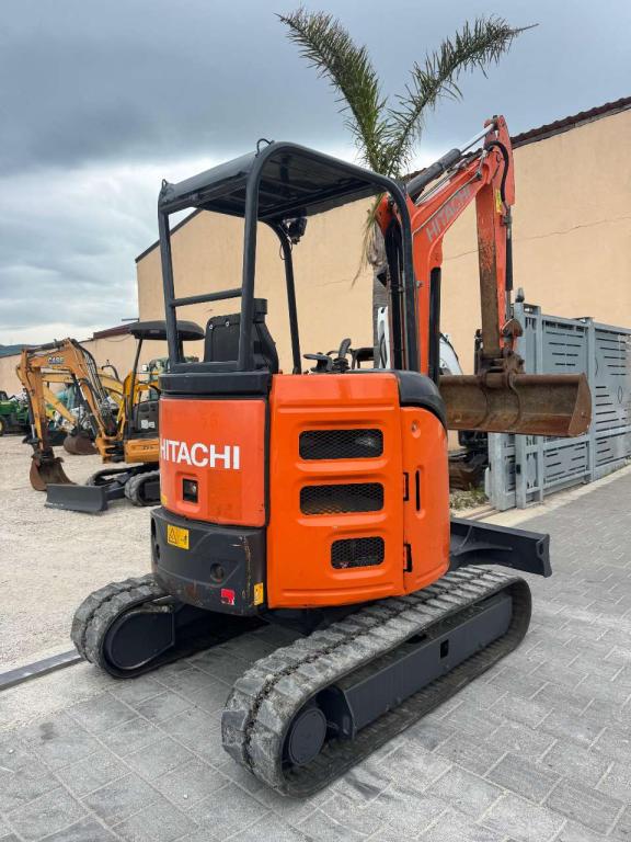 Hitachi ZX26U Photo 2