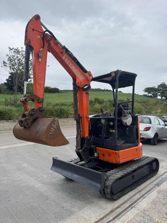 Hitachi ZX26U Photo 5