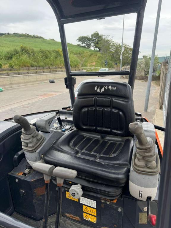 Hitachi ZX26U Photo 7