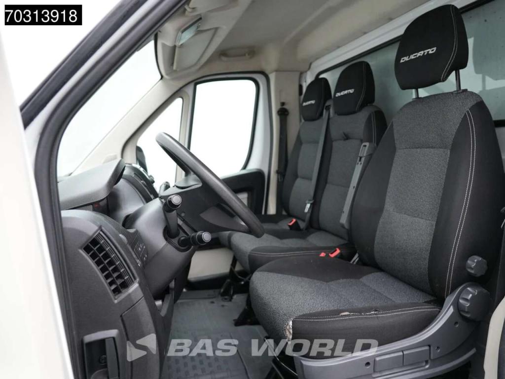 Fiat Ducato Bakwagen Achterdeuren 150PK Navi Airco Cruise Euro6 Meubelbak Koffer Airco Cruise control Photo 6