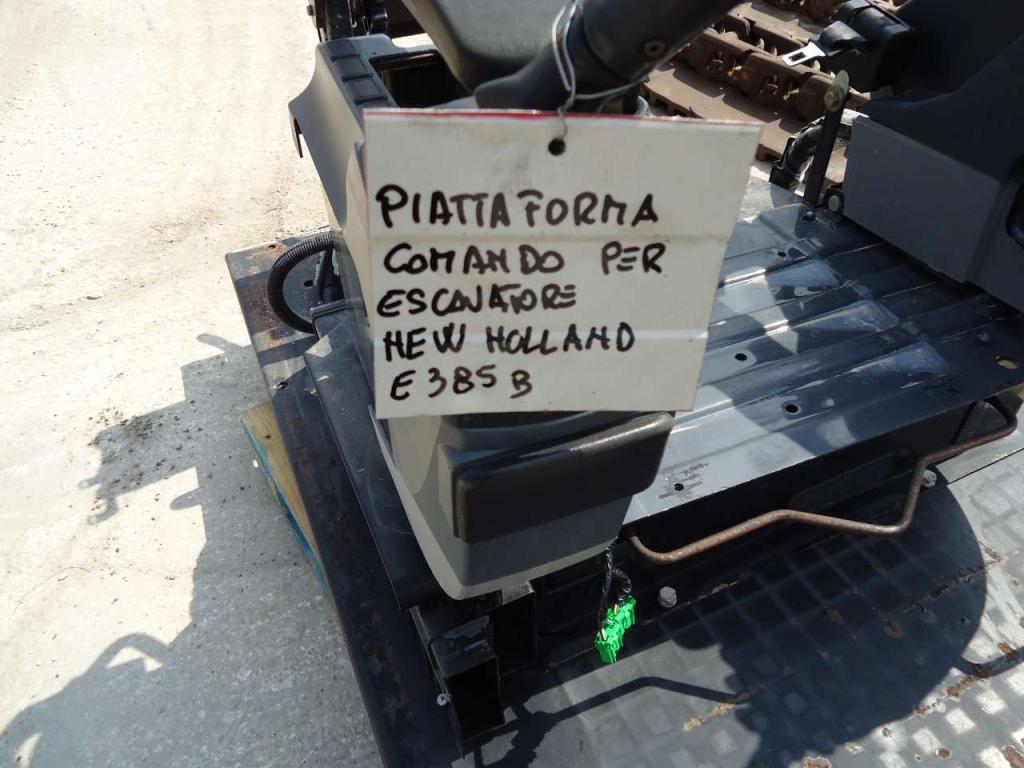 PIATTAFORMA COMANDO for New Holland E385B - 215B - 245B - ED ALTRI NEW HOLLAND Photo 4