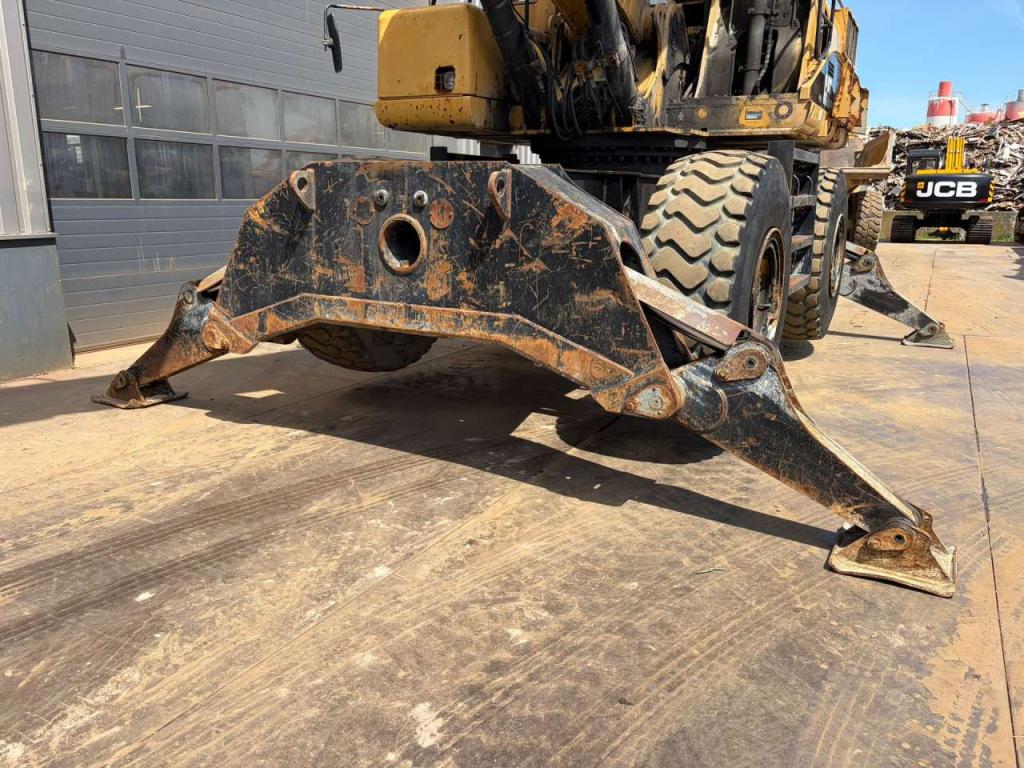 Caterpillar M325DMH Photo 14
