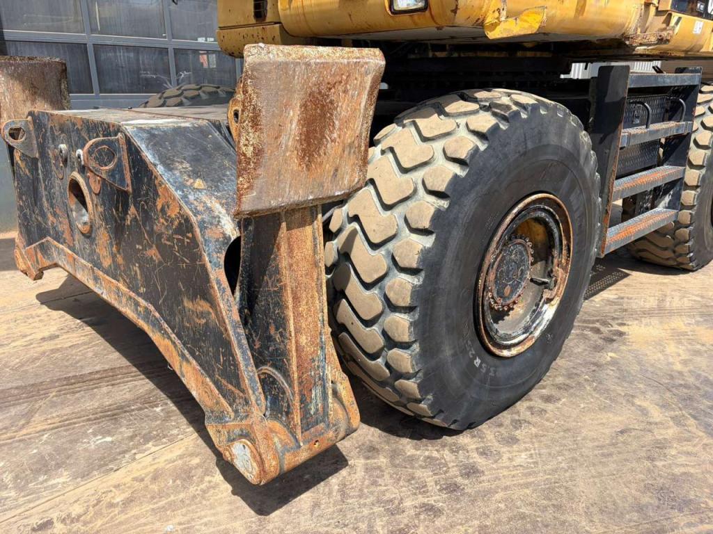 Caterpillar M325DMH Photo 16