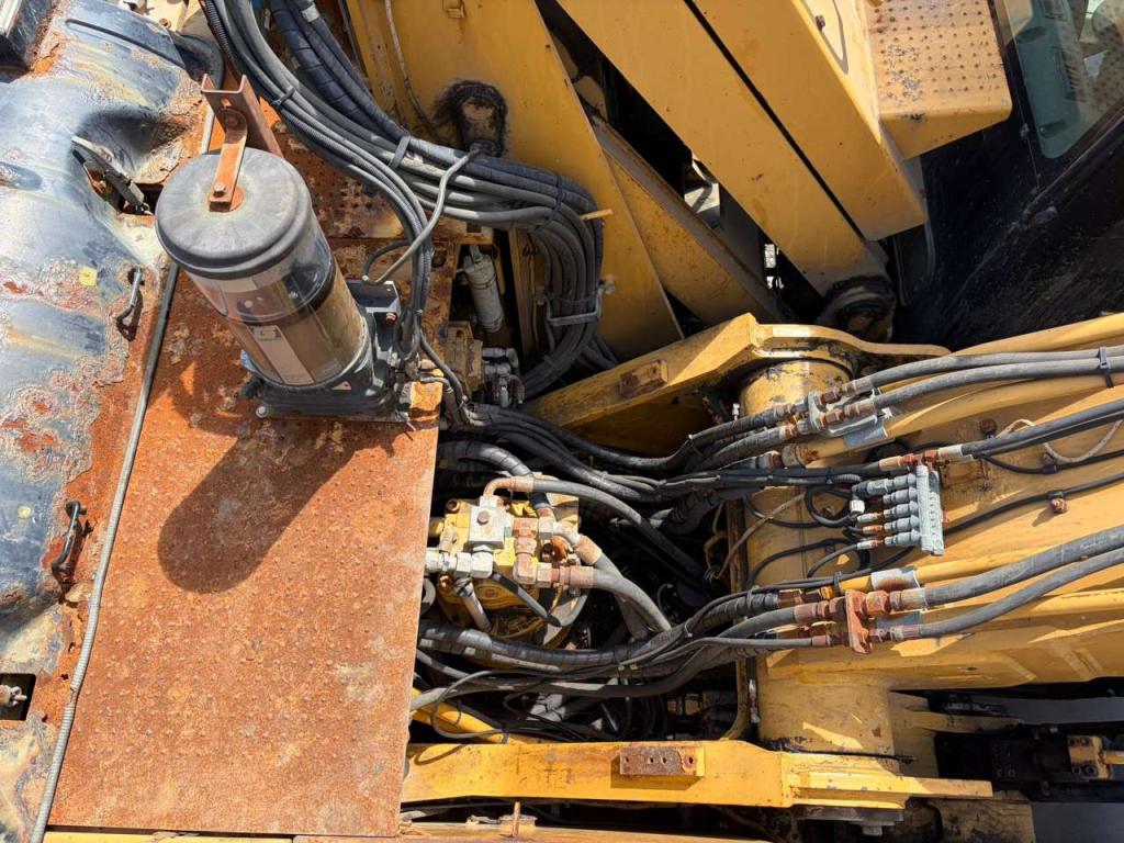 Caterpillar M325DMH Photo 30