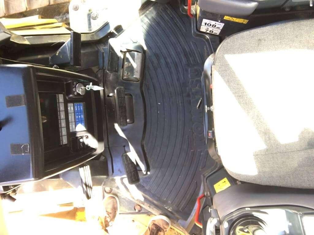 Komatsu D65WX-16 Photo 4