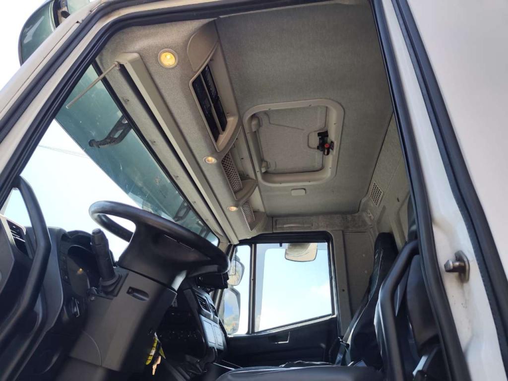 Iveco STRALIS AD190S42 XP Photo 10