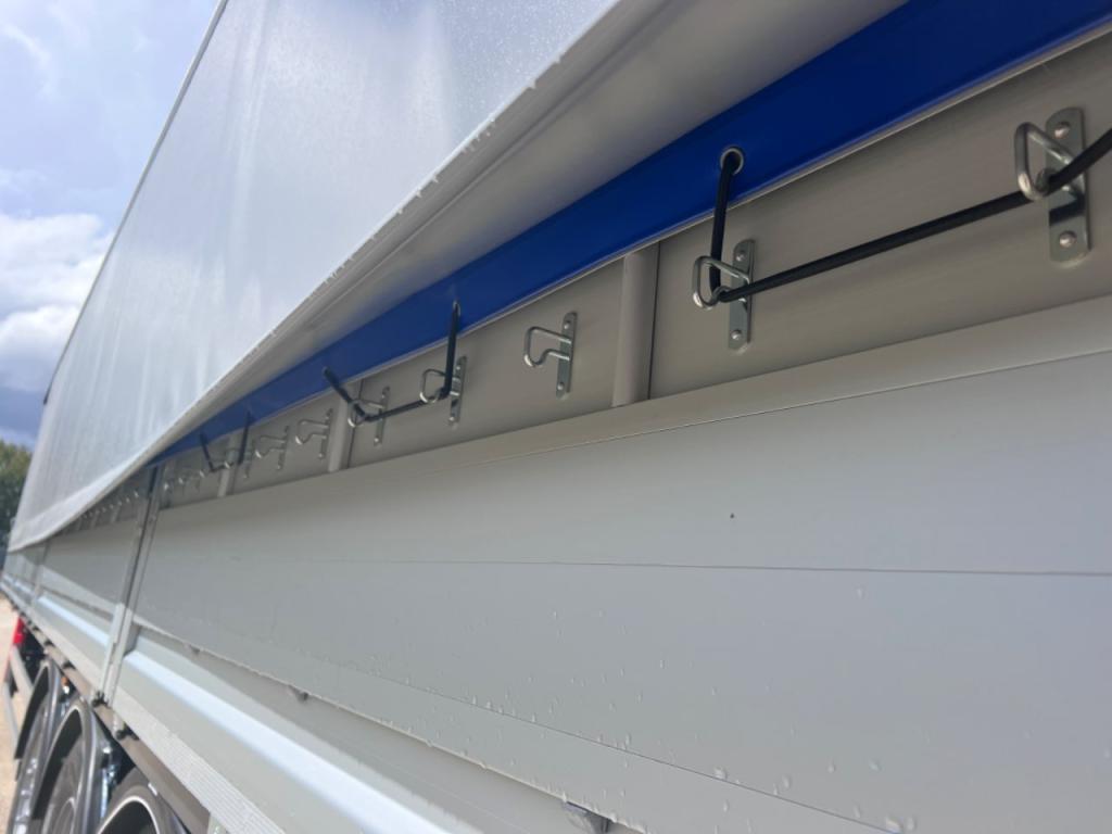 Viberti Curtainsider / tarpaulin semi-trailer Photo 4