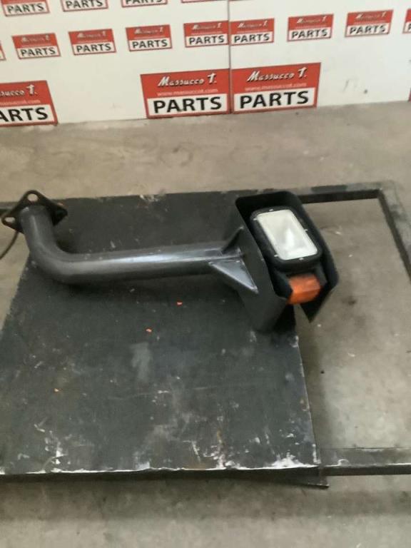 Headlight for Hitachi ZW250-6 Photo 1