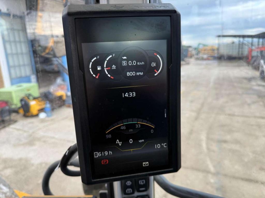 Volvo SD160B Photo 14