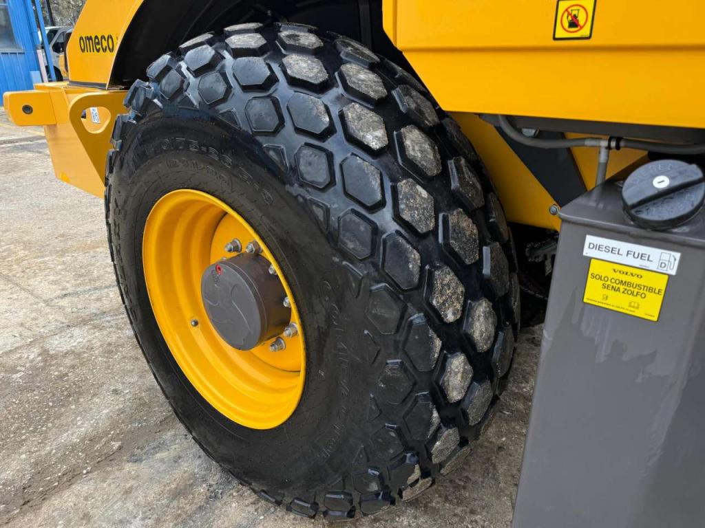 Volvo SD160B Photo 15