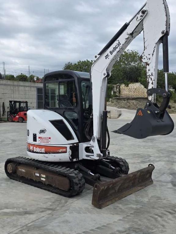 Bobcat 430 FASTTRACK Photo 1
