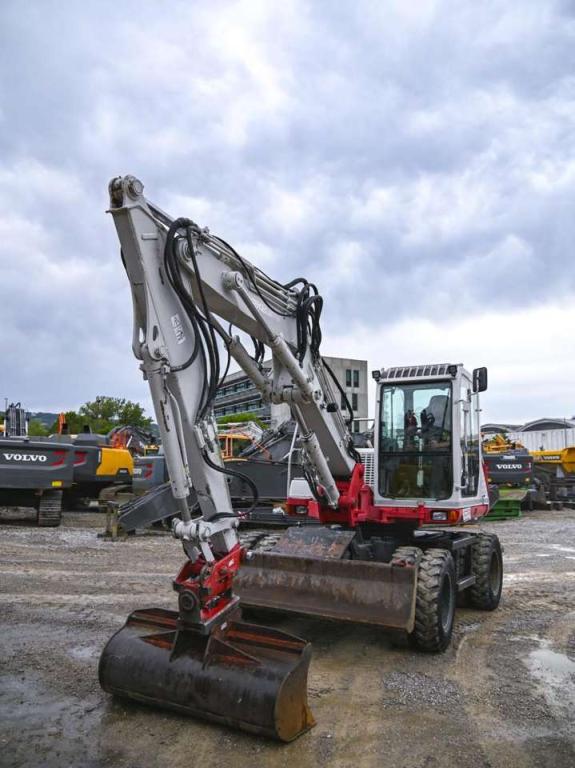 Takeuchi TB175W Photo 10