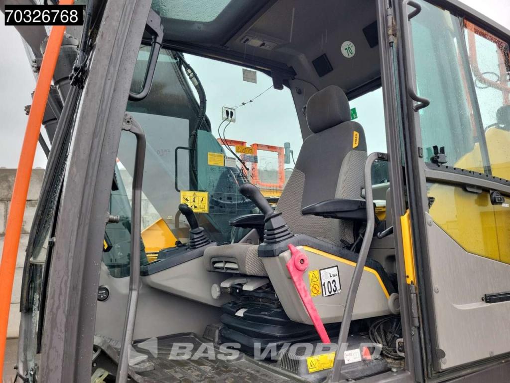 Volvo EC250 E L Photo 27
