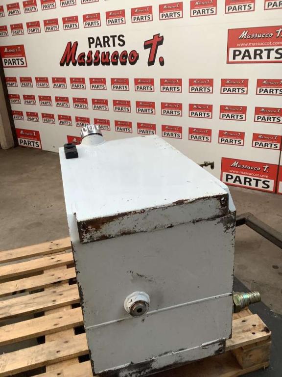 Oil tank for Haulotte H15 SDX Pinguely Photo 4