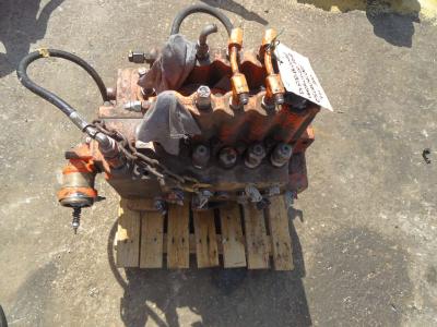 Hydraulic distributor for Fiat Hitachi FH300 sold by OLM 90 Srl