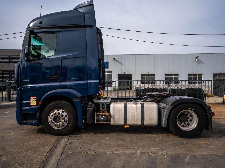 Mercedes-Benz ACTROS 1846 BLS +ADR Photo 8