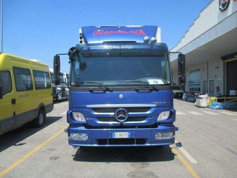 Mercedes-Benz Atego 822 Photo 2