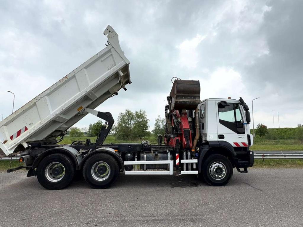 Iveco TRAKKER AD260T360 6x4 Photo 10