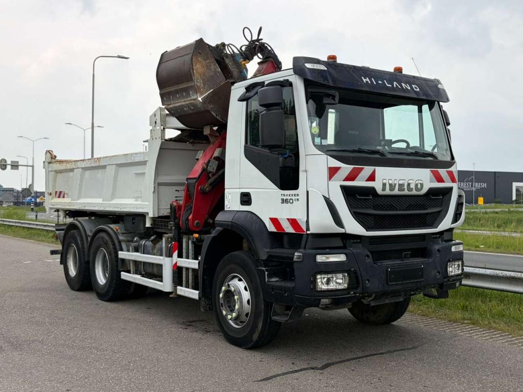 Iveco TRAKKER AD260T360 6x4 Photo 2