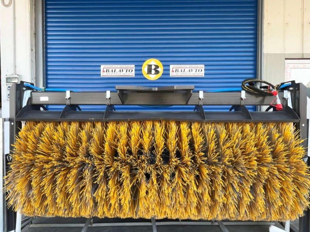 for 12-25 ton machines Sweeper brush Photo 2