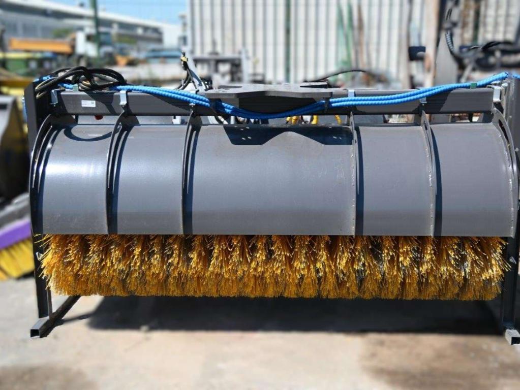for 12-25 ton machines Sweeper brush Photo 4