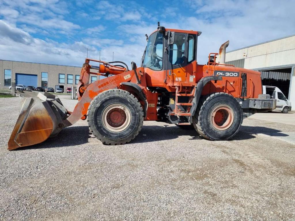 Doosan DL300 Photo 2