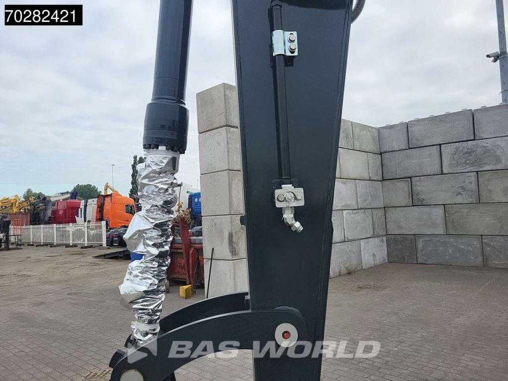 Hyundai HX130 N A/C Photo 11