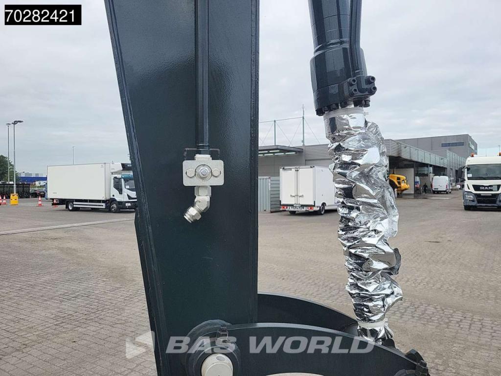Hyundai HX130 N A/C Photo 12