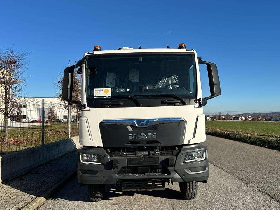 Man TGM 13.250 4x4 Photo 23