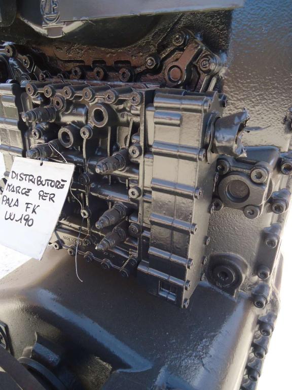 Gearshift for Fiat Kobelco W190 Photo 1