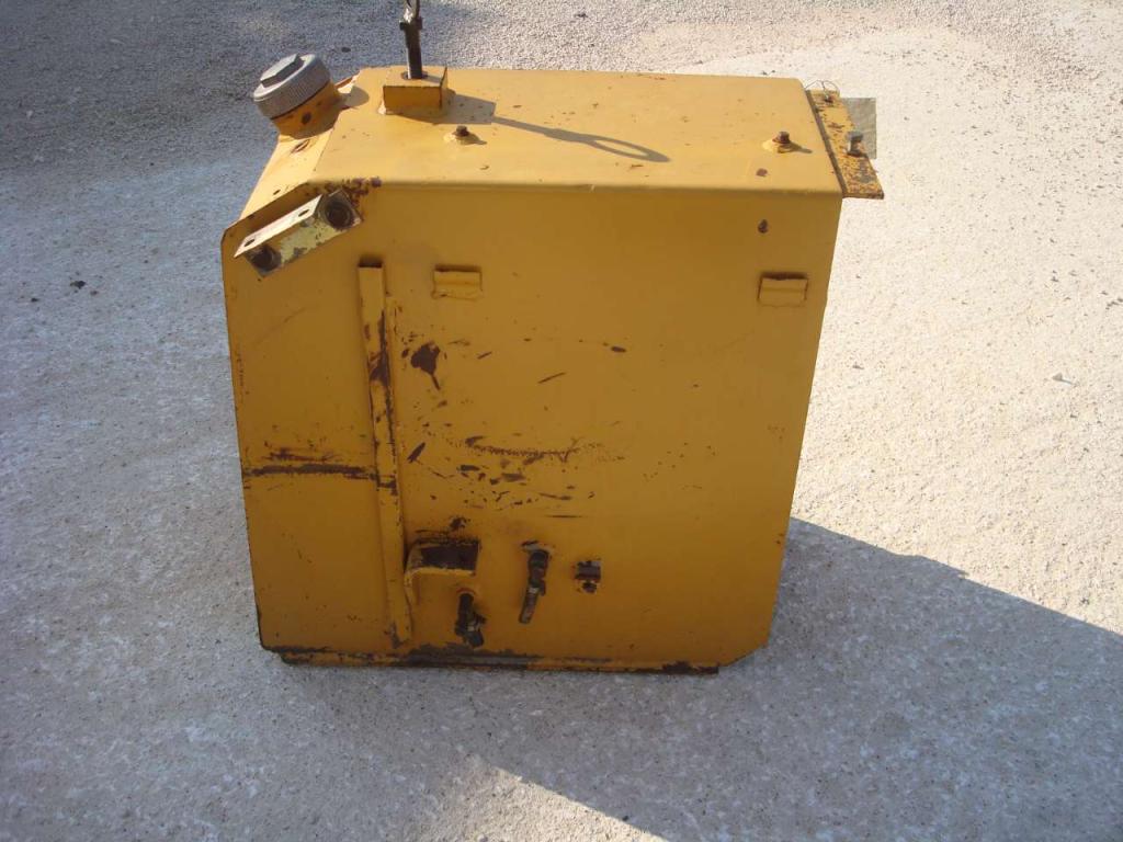 Diesel tank for Fiat Allis FL5B Photo 3