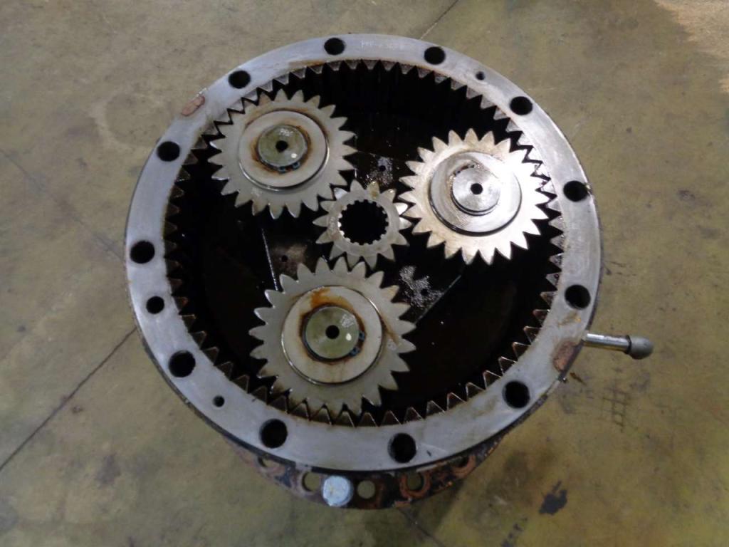 Swing drive for New Holland E 385 B Photo 1