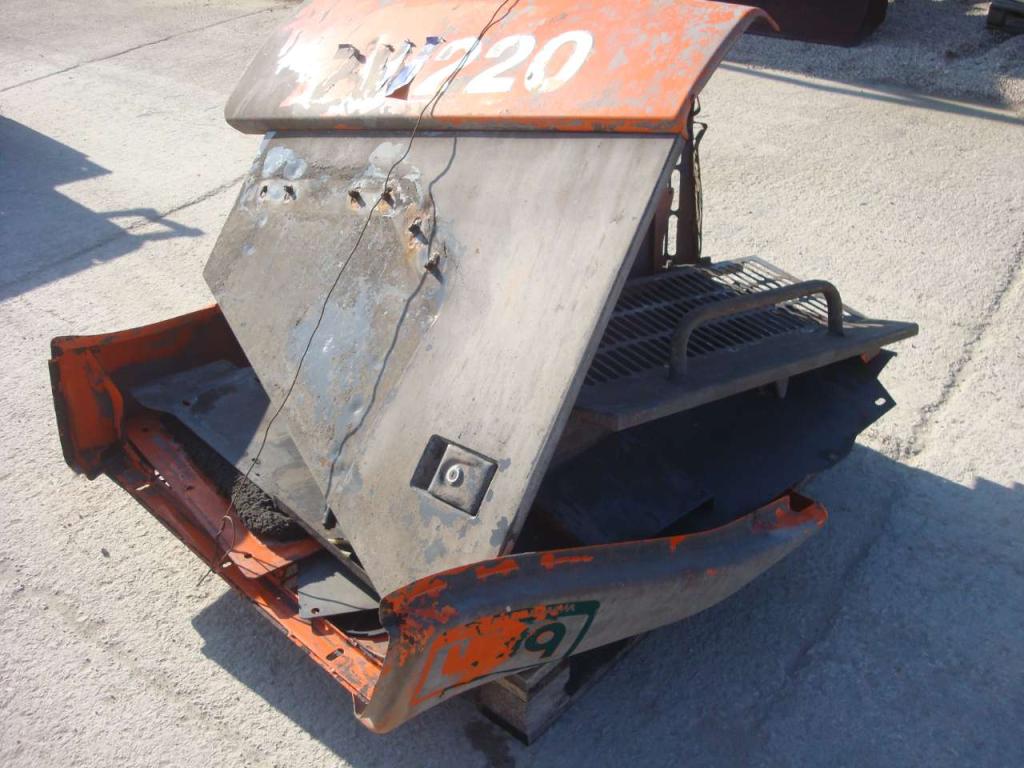 Hood and body panel for Hitachi ZW 220 Photo 4