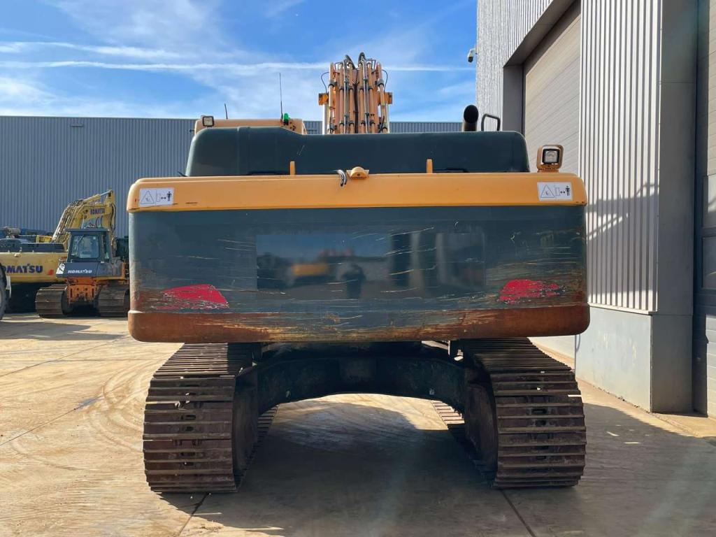 Hyundai Robex 300NLC-9A Photo 4