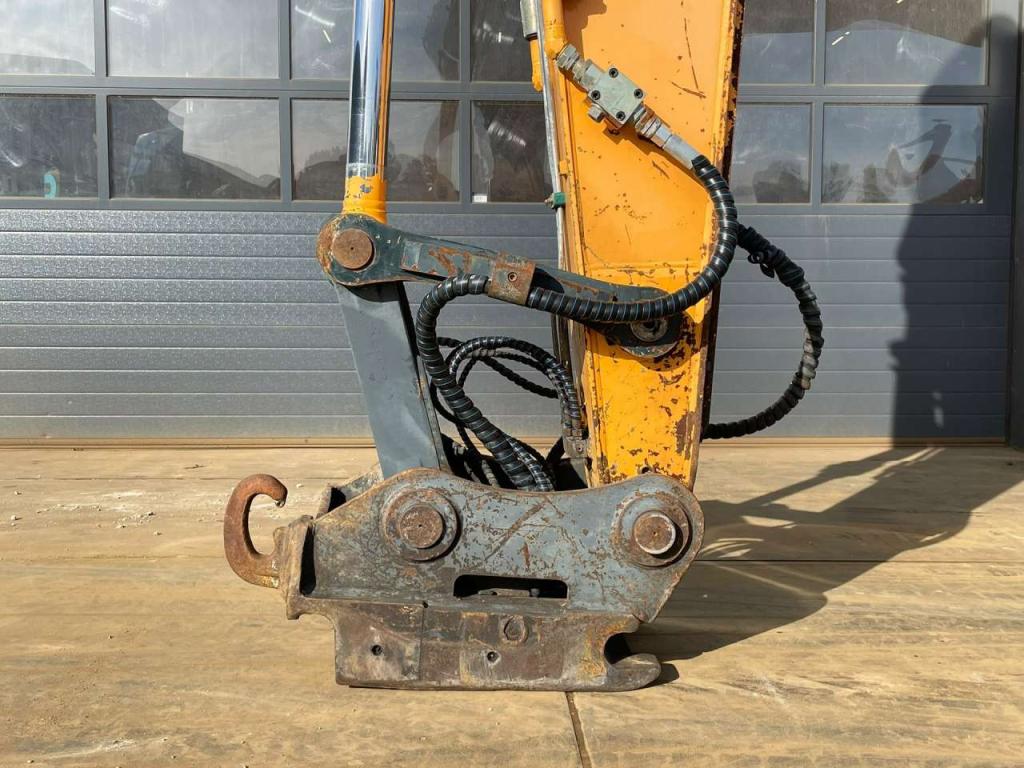 Hyundai Robex 300NLC-9A Photo 9